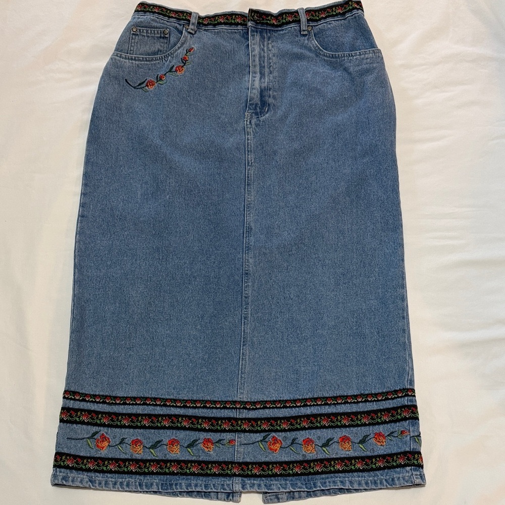 Bill Blass Blue Maxi Denim Skirt with Embroidered Floral Accents size 14 Vintage